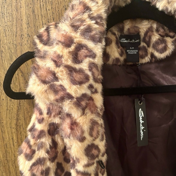 Chic Leopard Print Faux Fur Vest - Picture 2 of 4